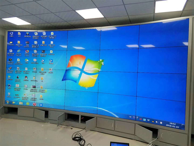拼接屏弧形案例图.jpg